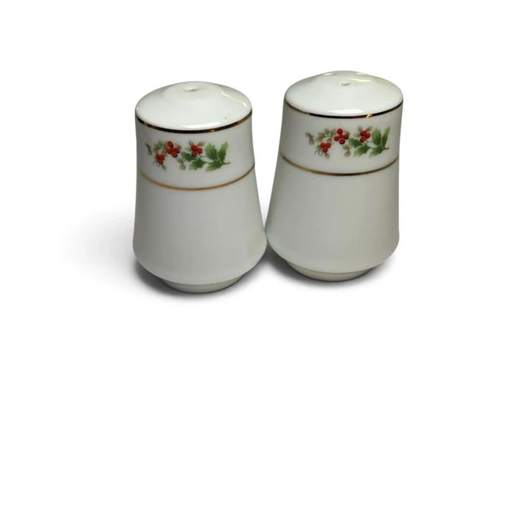 Royal Norfolk Christmas Holly Porcelain Salt Pepper Shakers Gold Trim RNF15